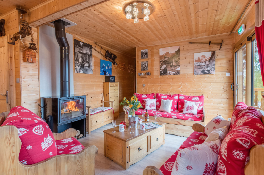 Spacieux chalet meublé au coeur des Alpes – 16 pièces – 14 chambres – 334 m²