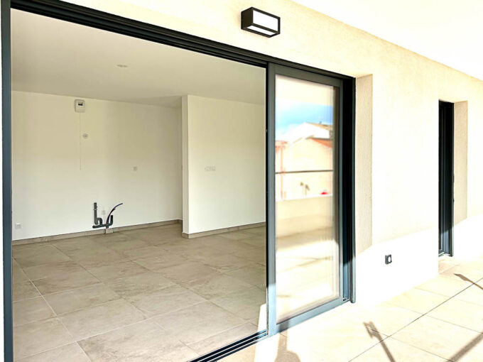 T3 avec terrasse sud et garage – LA LONDE – CENTRE VILLE – 3 pièces – 2 chambres – 69.23 m²