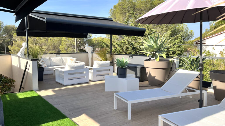 un appartement exceptionnel,91 m2 à SAINT RAPHAEL  avec des  – 3 pièces – 2 chambres – 91 m²