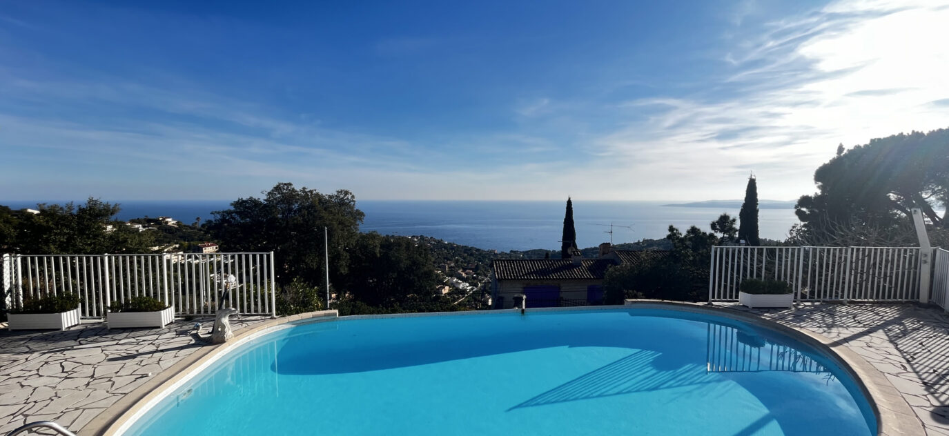 Villa individuelle avec vue panoramique mer – 6 pièces – 4 chambres – 200 m²
