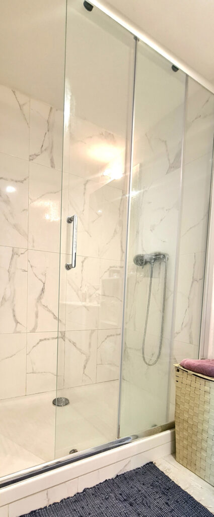 Villa individuelle avec piscine à débordement – 7 pièces – 5 chambres – 146 m²