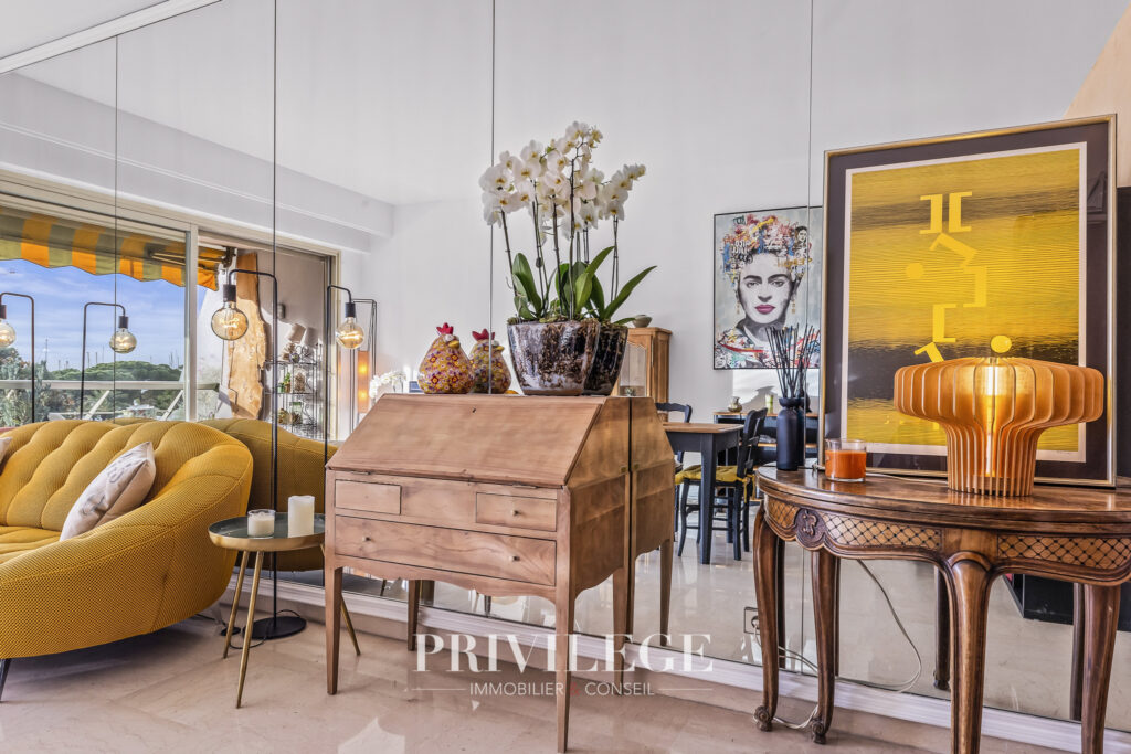 Appartement T3 – Marina Baie des Anges  – 3 pièces – 2 chambres – 56.6 m²