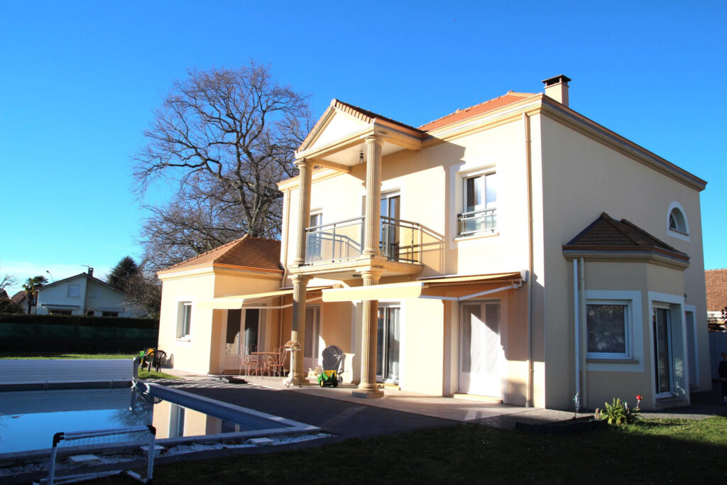 Maison Contemporaine 197 m2 – Haut de Idron – 7 pièces – 4 chambres – 197 m²