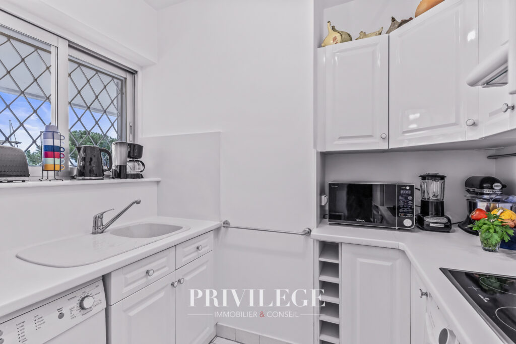 Appartement T3 – Marina Baie des Anges  – 3 pièces – 2 chambres – 56.6 m²