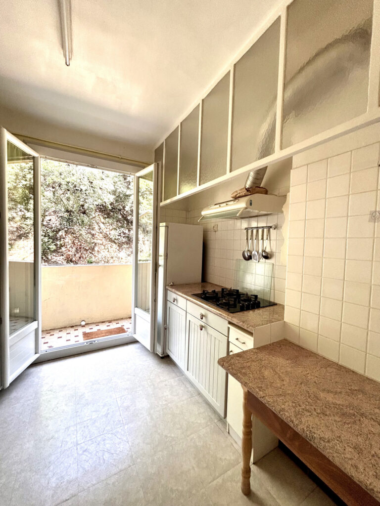 SECTEUR PETITE PROVENCE – LUMINEUX F2 AVEC CAVE – 2 pièces – 1 chambre – 50.4 m²