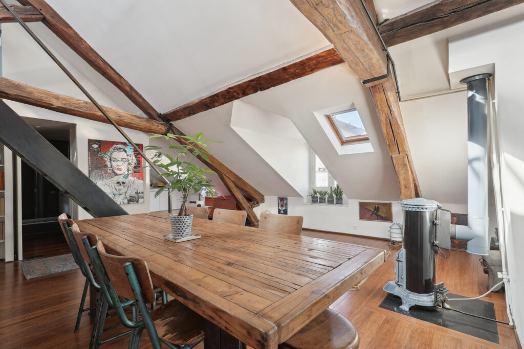 Paris 3ème – Enfants-Rouges – Appartement de charme avec vue – 5 pièces – 3 chambres – 140 m²