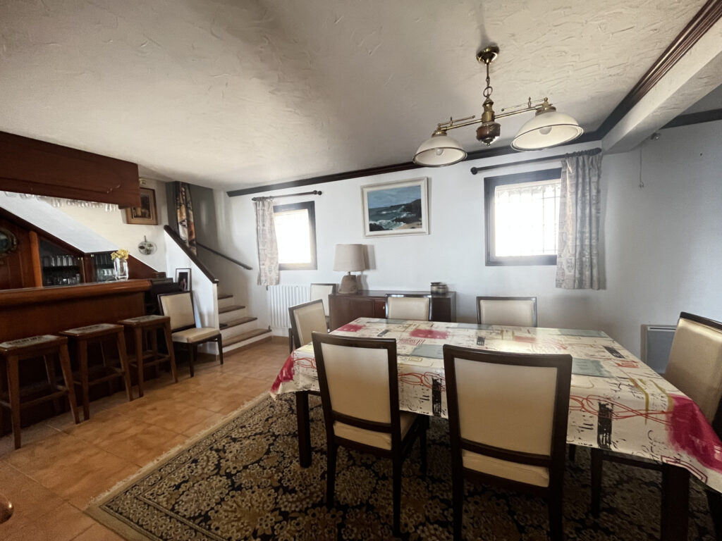 Villa individuelle avec vue panoramique mer – 6 pièces – 4 chambres – 200 m²