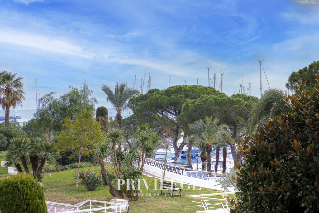 Appartement T3 – Marina Baie des Anges  – 3 pièces – 2 chambres – 56.6 m²