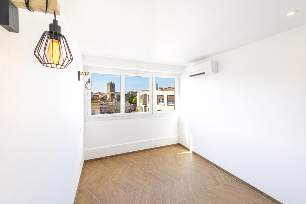 Superbe appartement T3 de 76m2 traversant, entièrement rénov – 3 pièces – 2 chambres – 76.03 m²