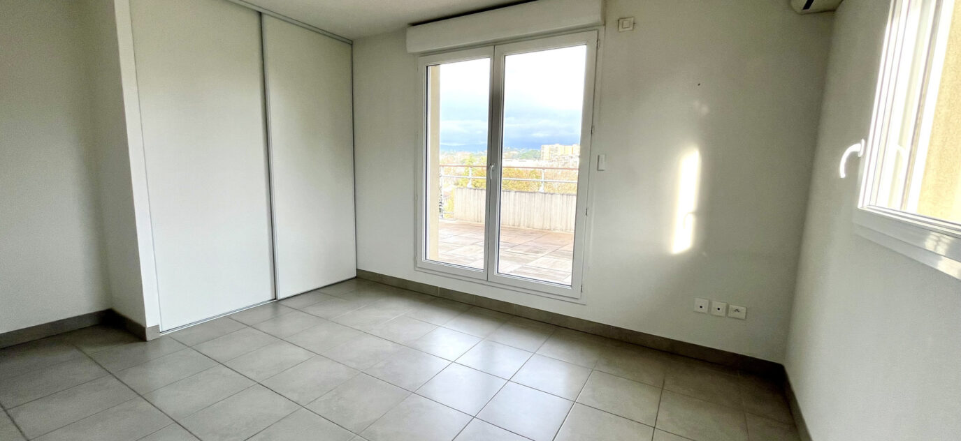 3/4P TOIT TERRASSE VUE PANORAMIQUE – 3 pièces – 2 chambres – 72.8 m²