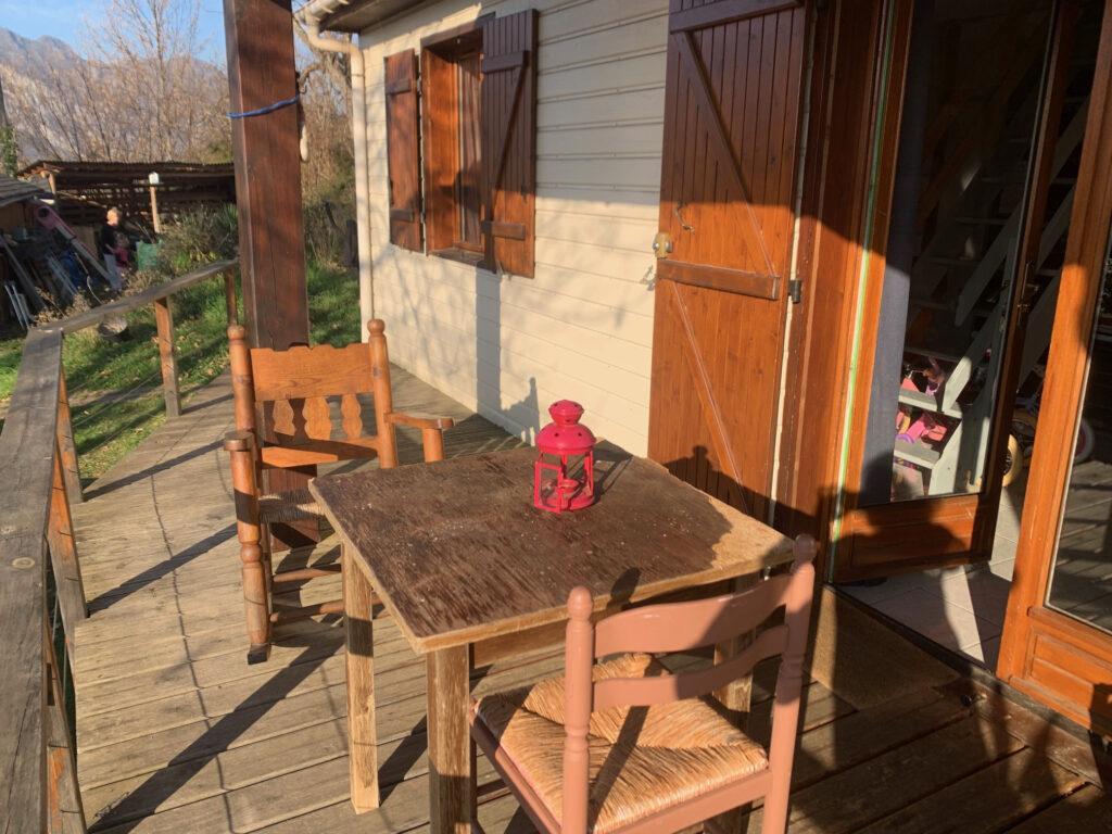 Un petit havre de paix avec vue splendide – 3 pièces – 2 chambres – 56 m²