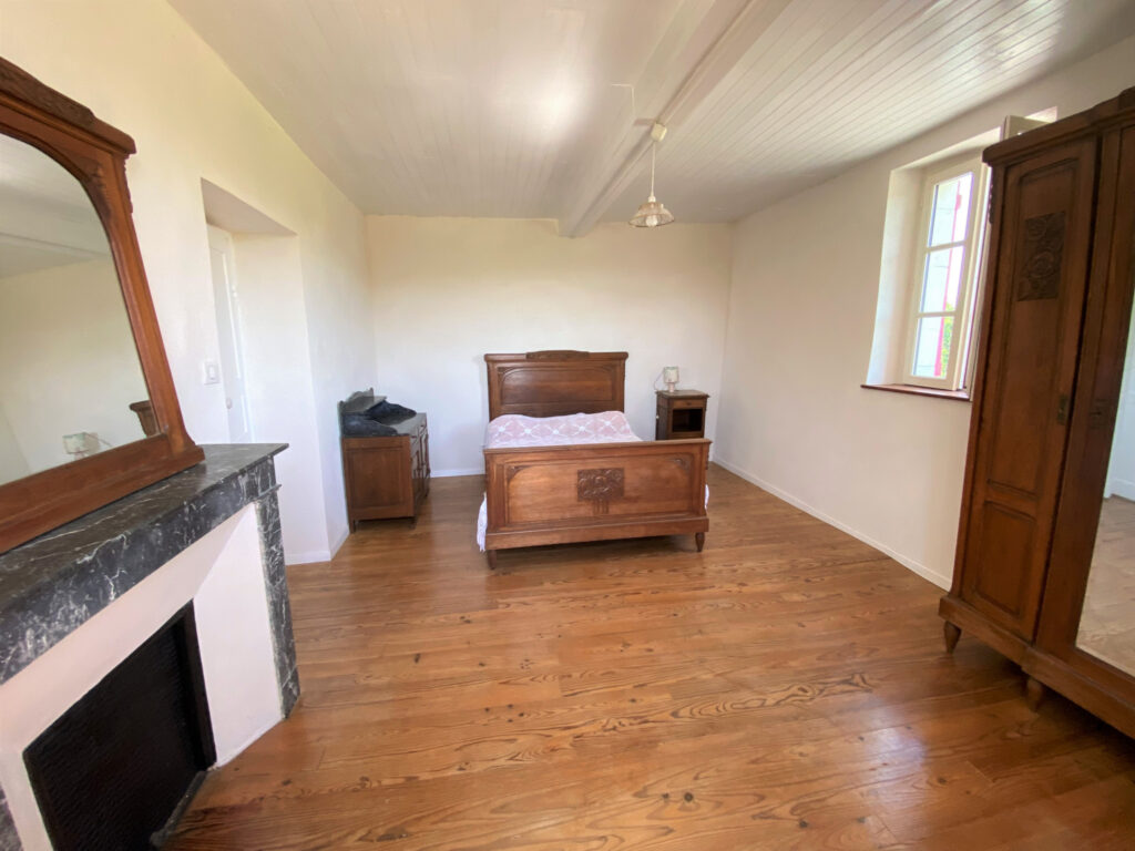 Propriété 11 Hectares Vue Pyrénées – 7 pièces – 5 chambres – 170 m²