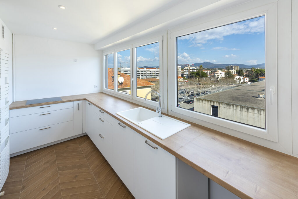 Superbe appartement T3 de 76m2 traversant, entièrement rénov – 3 pièces – 2 chambres – 76.03 m²