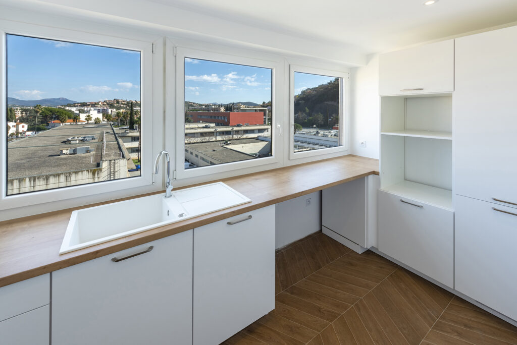 Superbe appartement T3 de 76m2 traversant, entièrement rénov – 3 pièces – 2 chambres – 76.03 m²