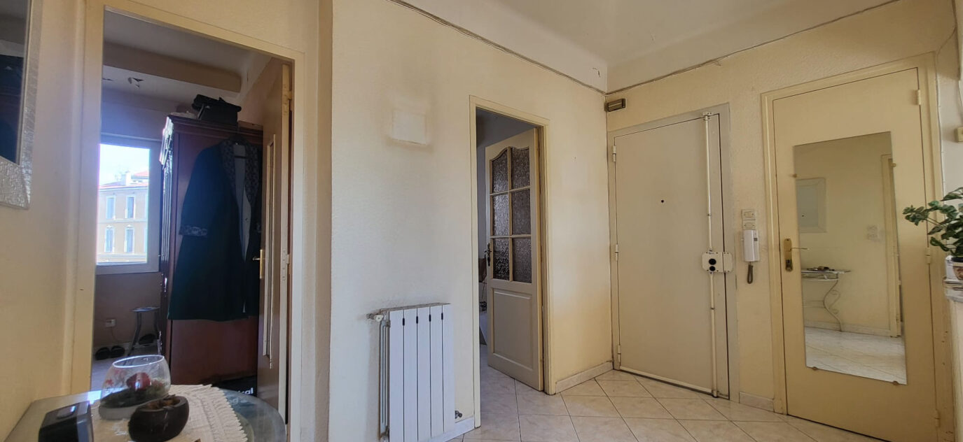 13002 MARSEILLE Vieux-Port / Panier Grand appartement à ache – 3 pièces – 2 chambres – 75 m²