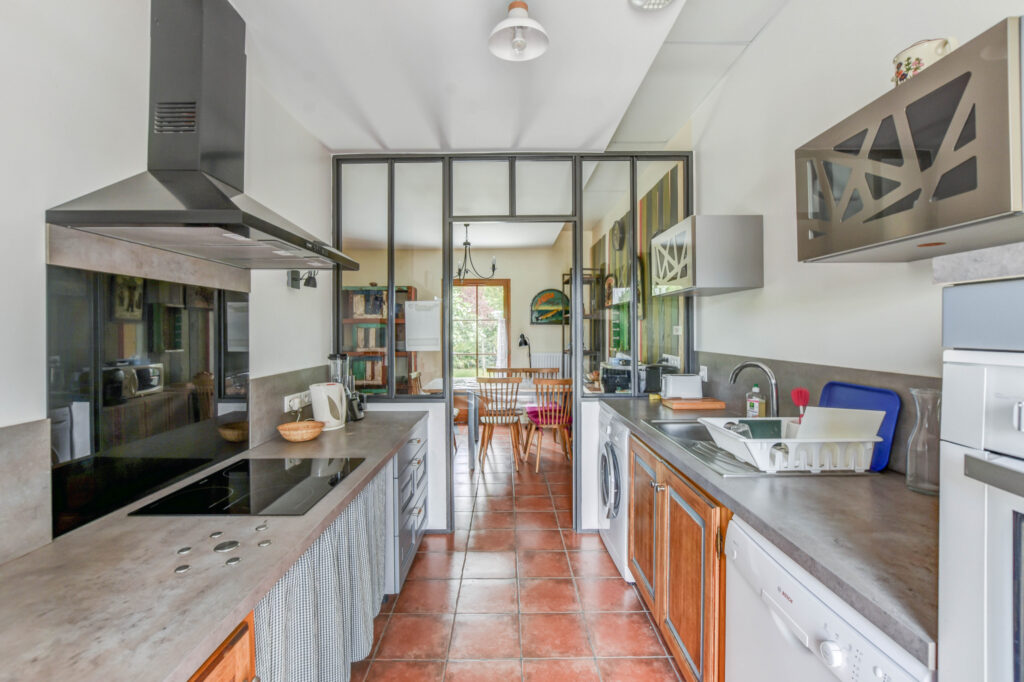 La tranquillité à l’état pur… – 14 pièces – 10 chambres – 541 m²