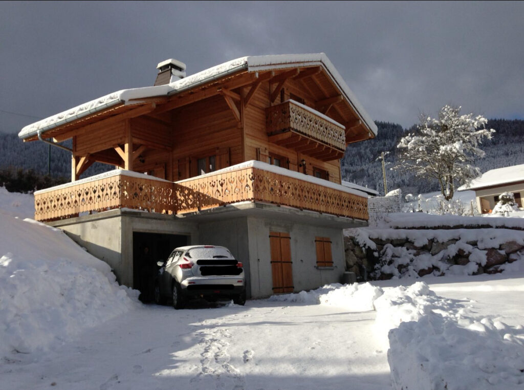 Chalet de 130m2 COUP DE COEUR – 4 pièces – 3 chambres – 130 m²