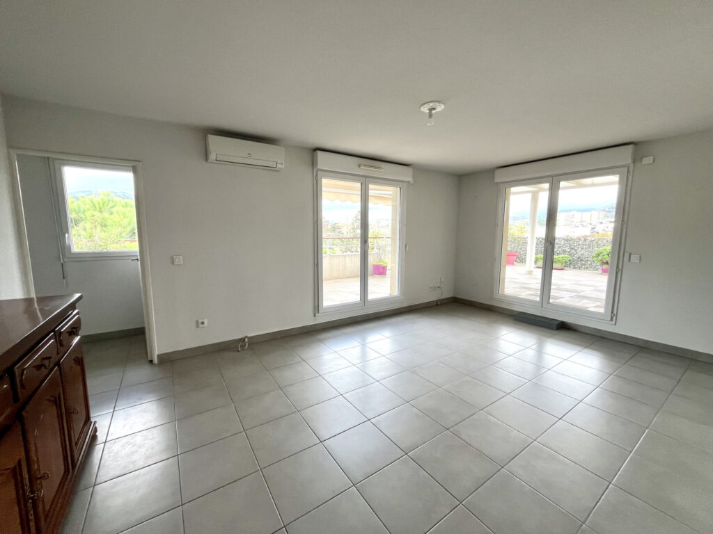 3/4P TOIT TERRASSE VUE PANORAMIQUE – 3 pièces – 2 chambres – 72.8 m²