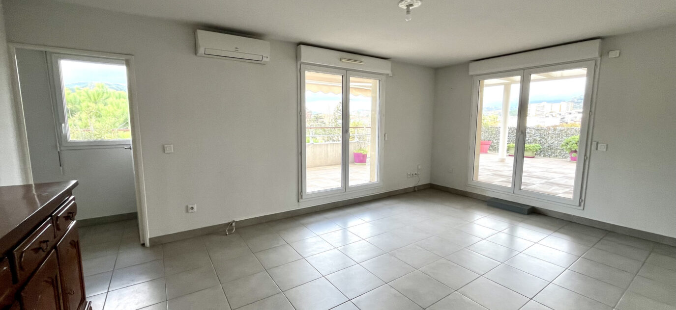 3/4P TOIT TERRASSE VUE PANORAMIQUE – 3 pièces – 2 chambres – 72.8 m²