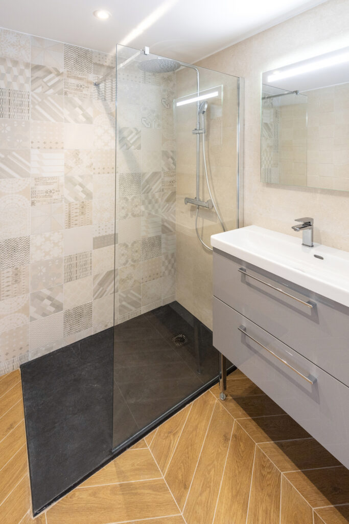 Superbe appartement T3 de 76m2 traversant, entièrement rénov – 3 pièces – 2 chambres – 76.03 m²