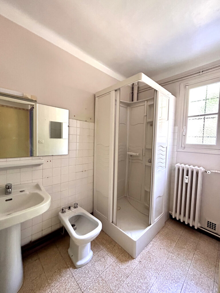 SECTEUR PETITE PROVENCE – LUMINEUX F2 AVEC CAVE – 2 pièces – 1 chambre – 50.4 m²