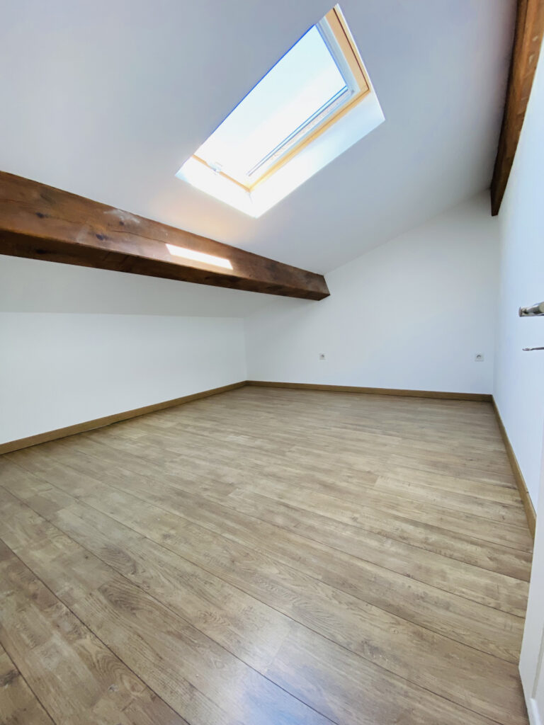 Superbe Duplex Atypique à Vendre au coeur du 12ème  – 4 pièces – 3 chambres – 69 m²