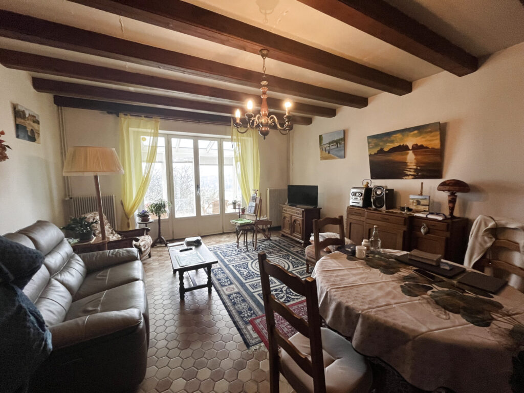 Vue imprenable maison de 140 m2 habitables – Terrain 772 m2  – 5 pièces – 3 chambres – 143 m²