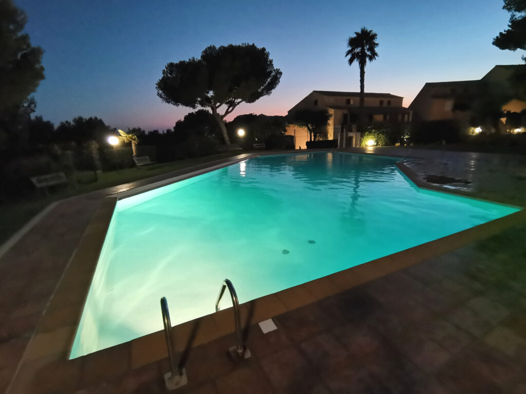 Appartement T3 – DUPLEX- meublé !  pleine vue mer + parking  – 3 pièces – 2 chambres – 40 m²