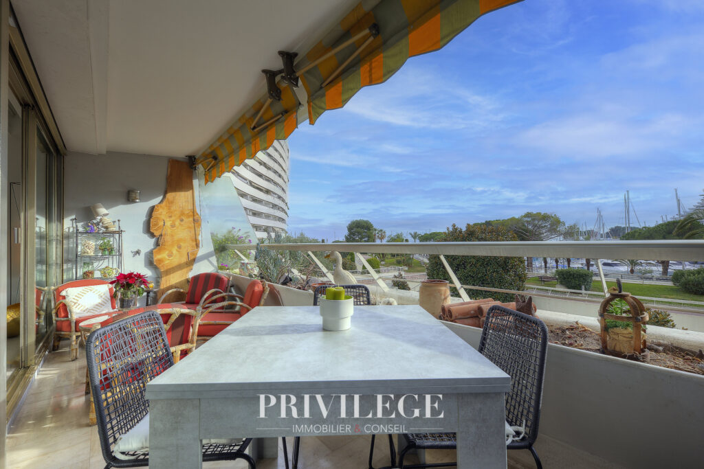 Appartement T3 – Marina Baie des Anges  – 3 pièces – 2 chambres – 56.6 m²