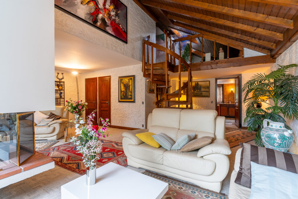 Vaste duplex, vue et emplacement idéals!  – 5 pièces – 2 chambres – 120 m²