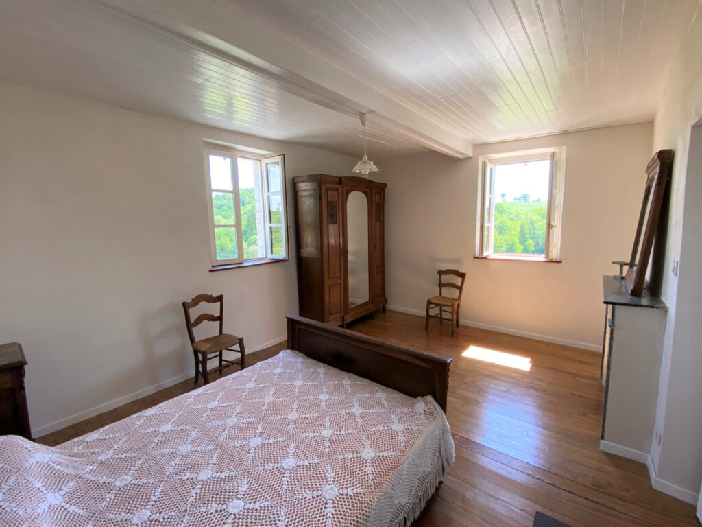 Propriété 11 Hectares Vue Pyrénées – 7 pièces – 5 chambres – 170 m²