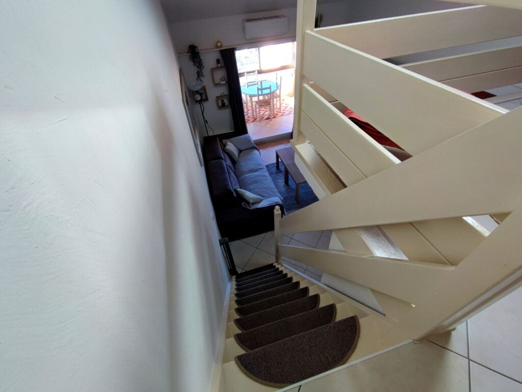 Appartement T3 – DUPLEX- meublé !  pleine vue mer + parking  – 3 pièces – 2 chambres – 40 m²