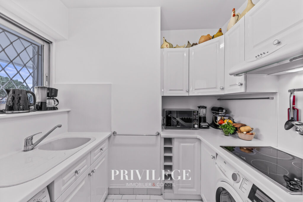 Appartement T3 – Marina Baie des Anges  – 3 pièces – 2 chambres – 56.6 m²