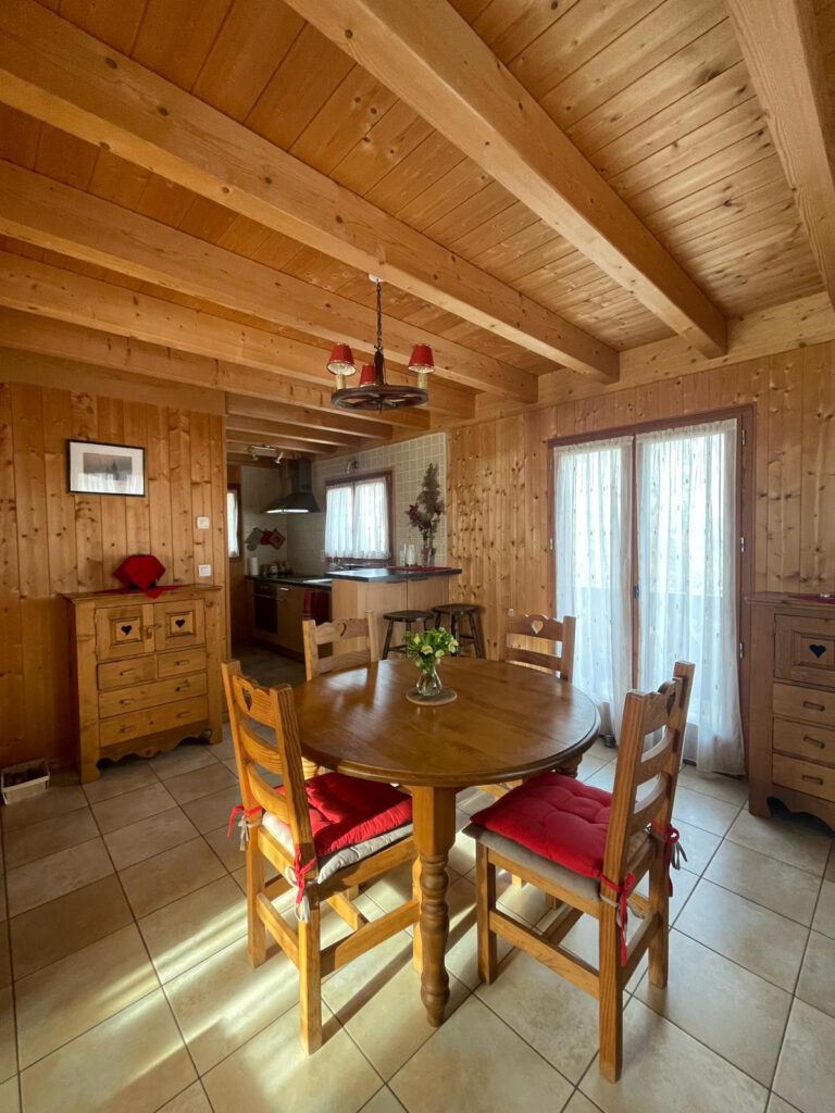Chalet de 130m2 COUP DE COEUR – 4 pièces – 3 chambres – 130 m²