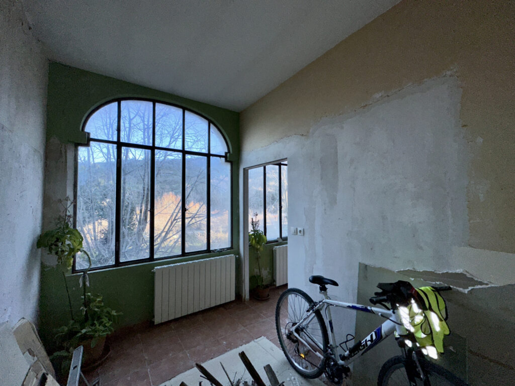 Grande maison de village avec accès à la rivière – 8 pièces – 3 chambres – 168 m²