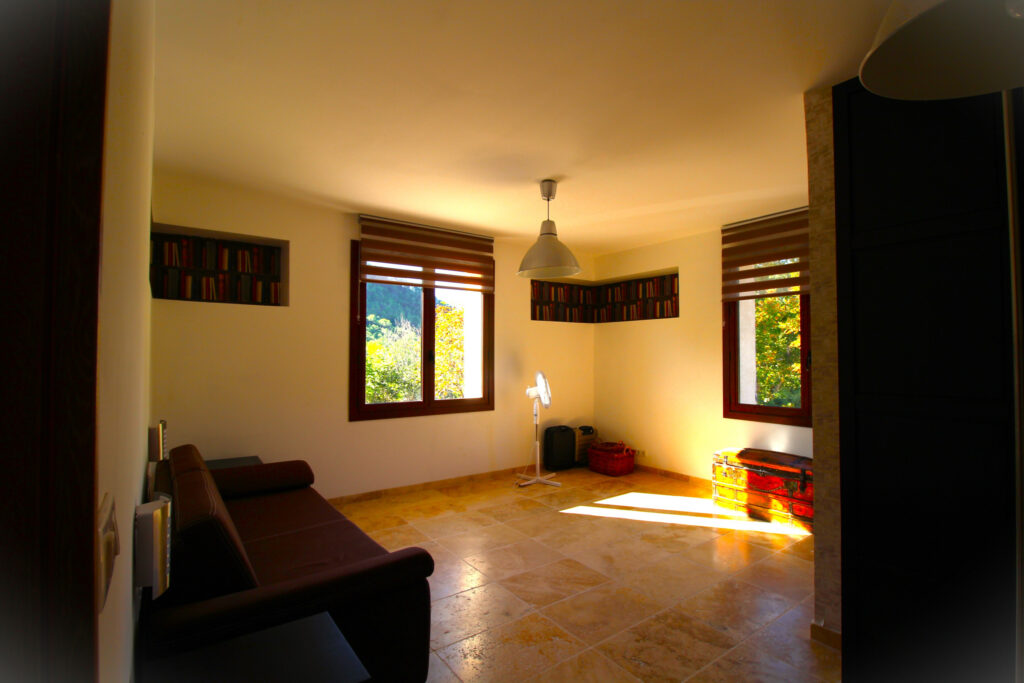 Magnifique propriété provençale entre Vaison la Romaine et B – 13 pièces – 6 chambres – 393 m²