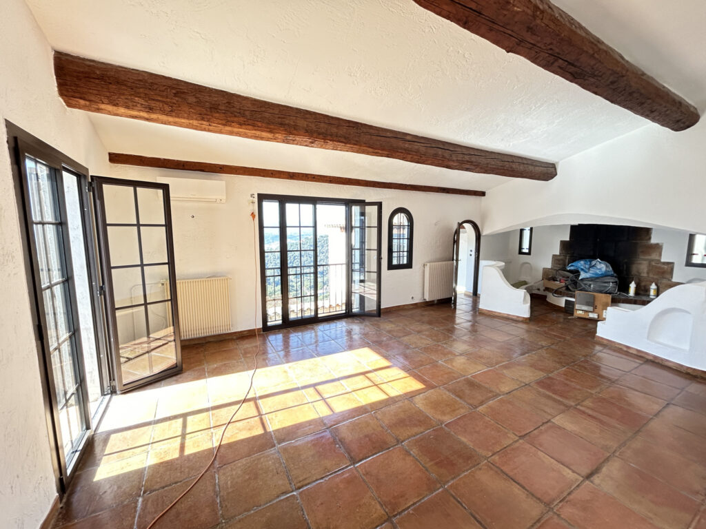 Magnifique maison provençale avec vue panoramique – 8 pièces – 5 chambres – 254.41 m²