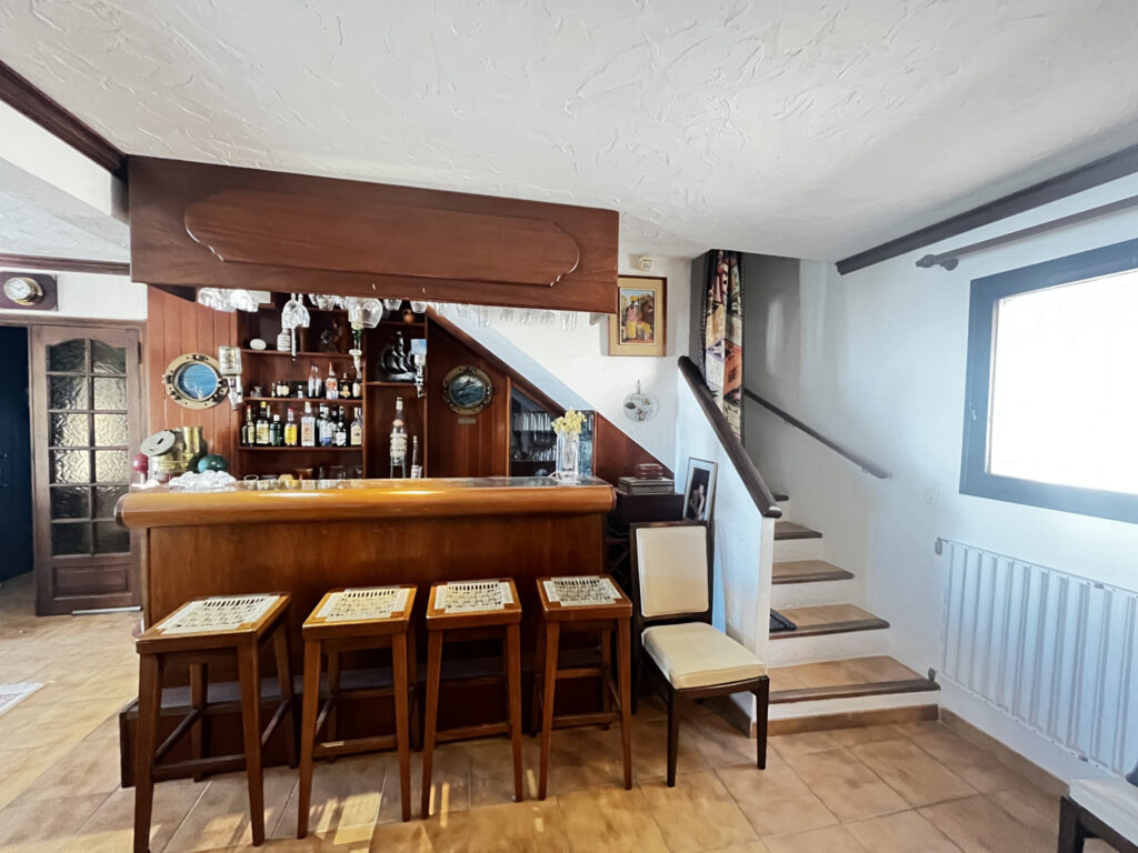 Villa individuelle avec vue panoramique mer – 6 pièces – 4 chambres – 200 m²