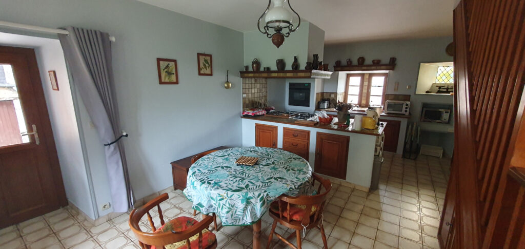 BELLE FERME FORTIFIEE  VUE SUR LES MARAIS – 7 pièces – 4 chambres – 207 m²