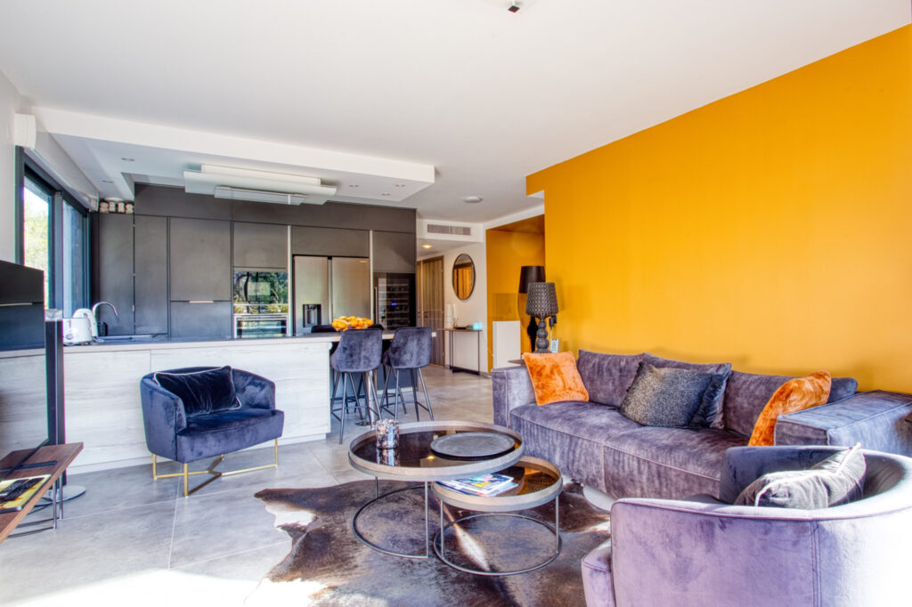 un appartement exceptionnel,91 m2 à SAINT RAPHAEL  avec des  – 3 pièces – 2 chambres – 91 m²