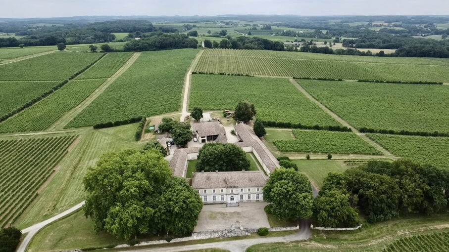 Magnifique Château XIX ème siecles campagne Girondine – NR pièces – 8 chambres – 1000 m²