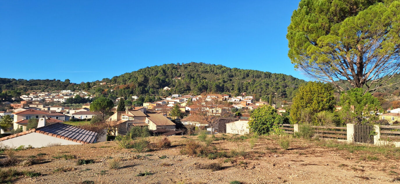 Terrain viabilisé avec vue dégagée à Clermont l’Hérault – 776 m²