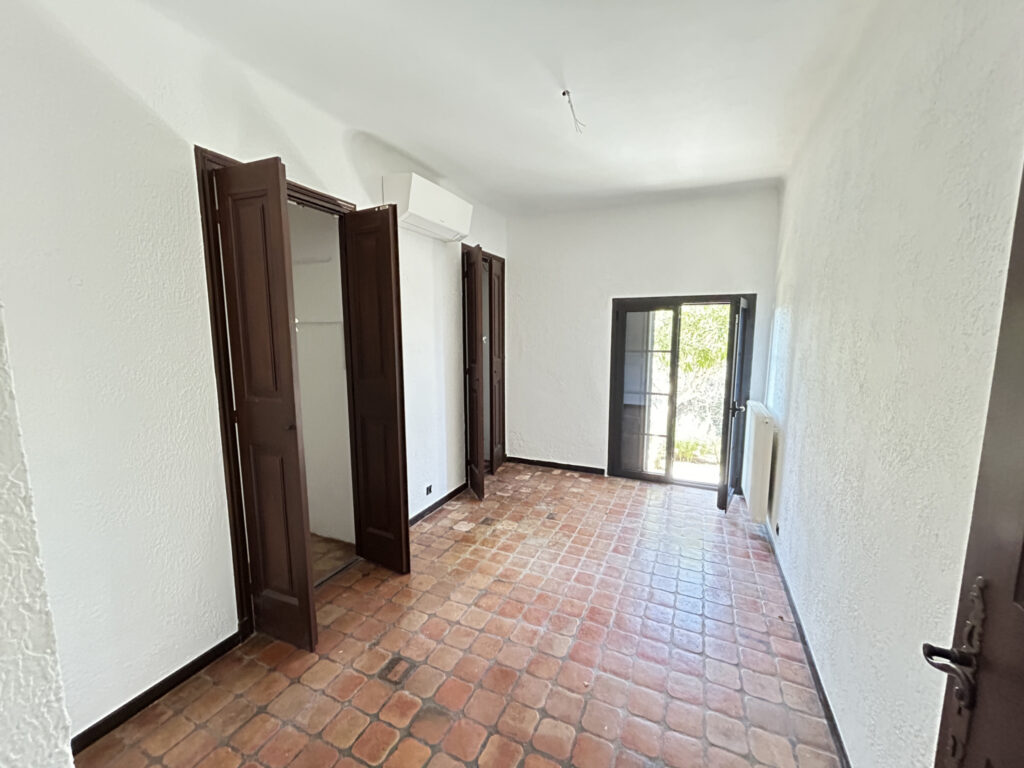 Magnifique maison provençale avec vue panoramique – 8 pièces – 5 chambres – 254.41 m²