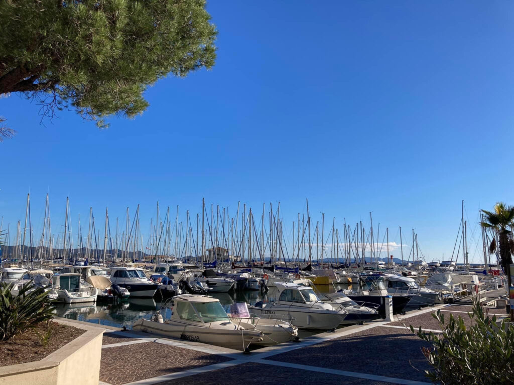 T2 cabine avec ascenceur vue mer et jardin Baie des Iles  – 3 pièces – 1 chambre – 43 m²