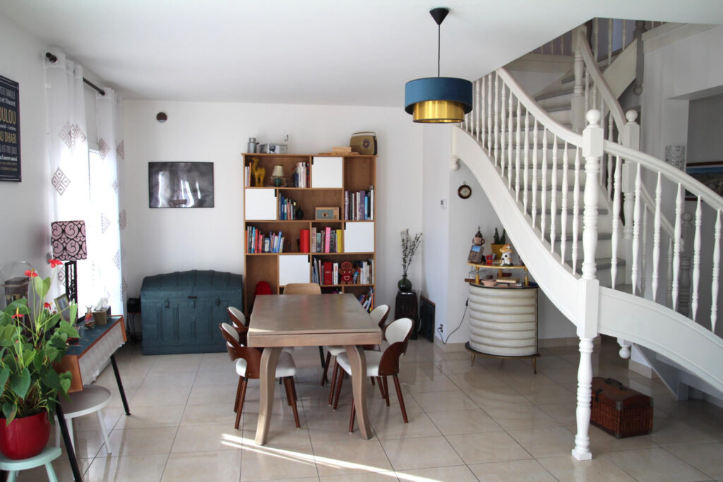 Maison Contemporaine 197 m2 – Haut de Idron – 7 pièces – 4 chambres – 197 m²