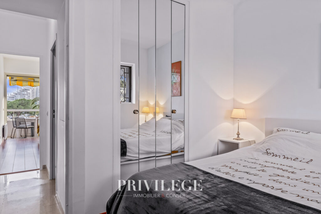 Appartement T3 – Marina Baie des Anges  – 3 pièces – 2 chambres – 56.6 m²