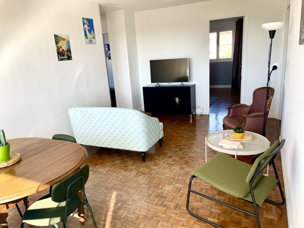 COLOCATION T4 / 1 chambre / Lumineux appartement avec balcon – 4 pièces – 3 chambres – 72.06 m²