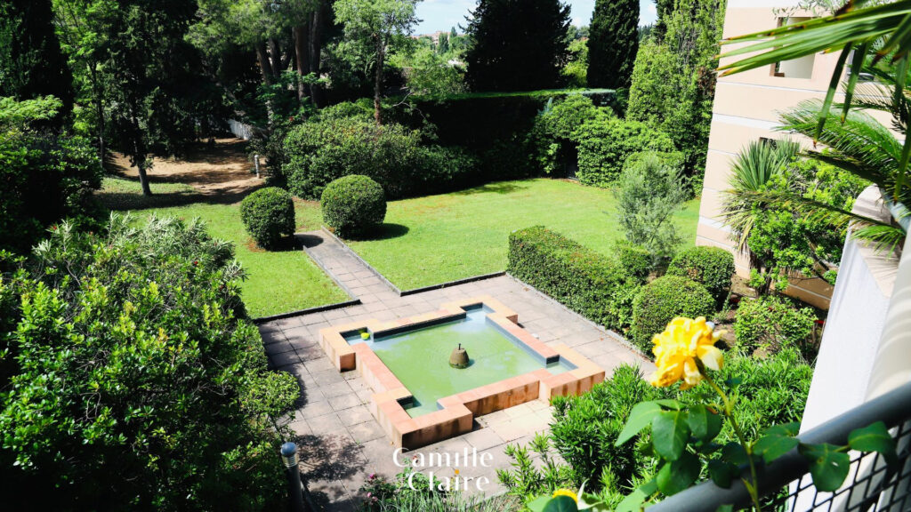 Dernier étage, Appartement T4 avec grande terrasse dans pet – 4 pièces – 3 chambres – 85 m²