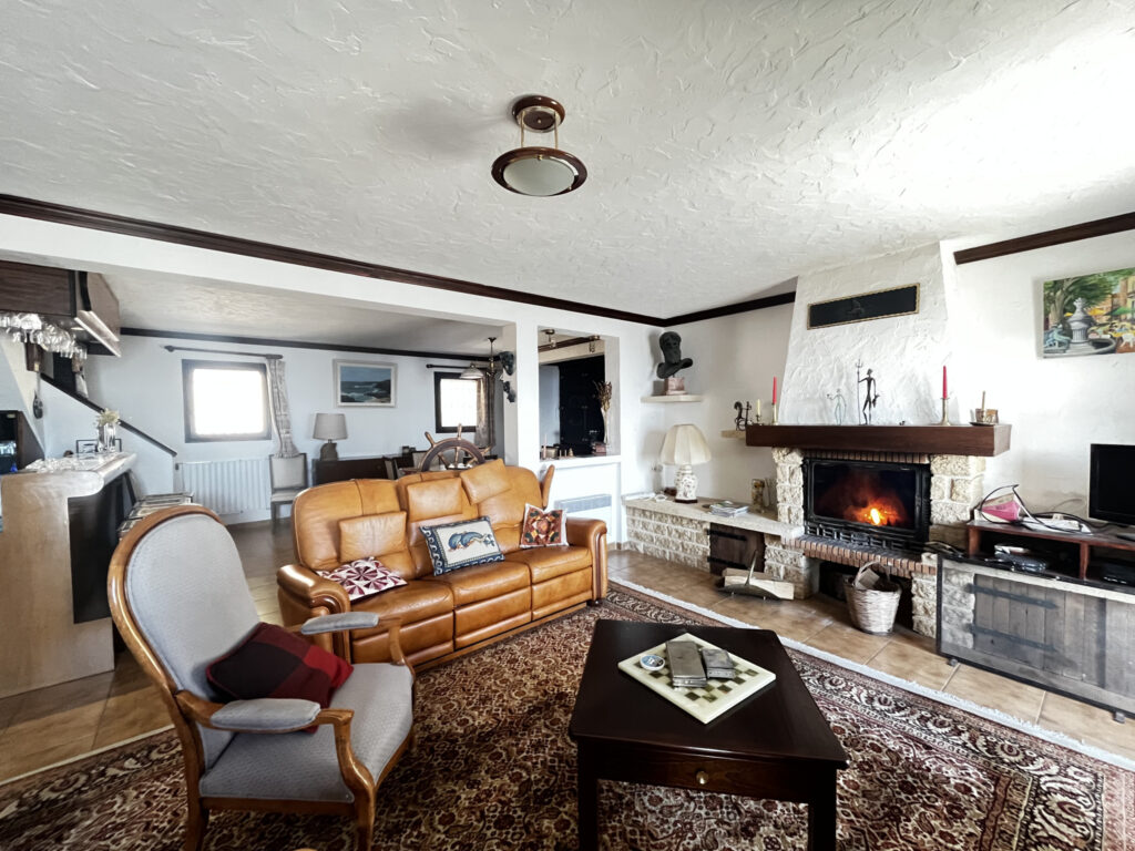 Villa individuelle avec vue panoramique mer – 6 pièces – 4 chambres – 200 m²