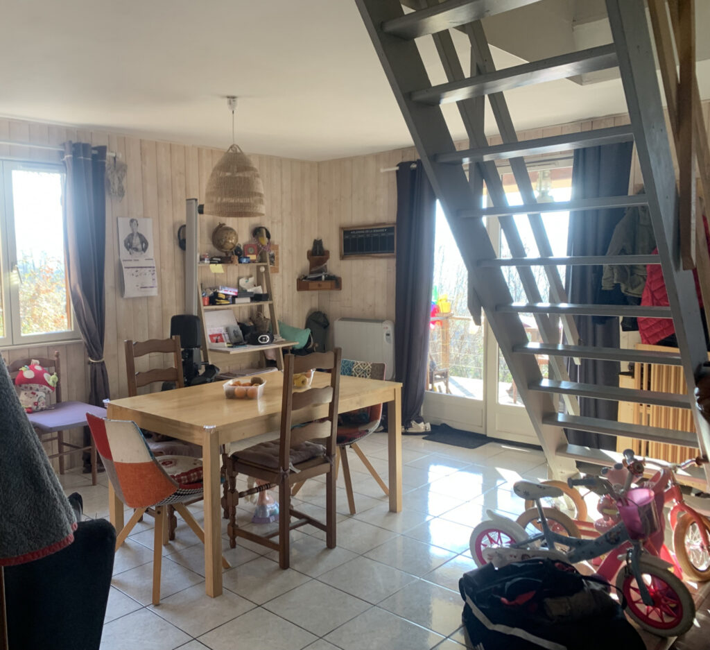 Un petit havre de paix avec vue splendide – 3 pièces – 2 chambres – 56 m²